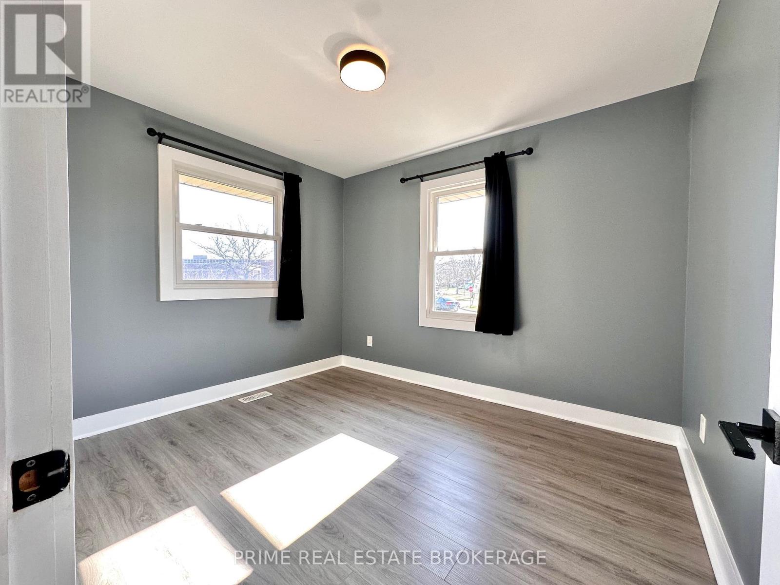 237 Montebello Drive, London East (East O), Ontario  N5W 1S4 - Photo 8 - X12976296