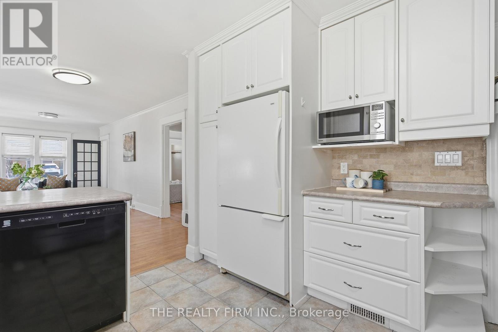 460 Moore Street, London South (South F), Ontario  N6C 2C2 - Photo 16 - X12976328