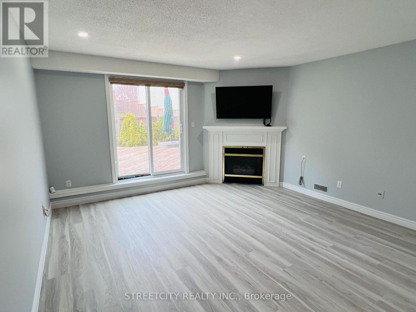 1279 Aldersbrook Road, London North (North I), Ontario  N6G 4T3 - Photo 19 - X12976338