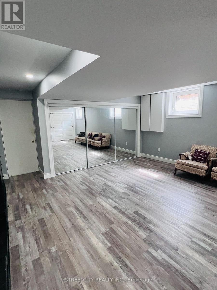 1279 Aldersbrook Road, London North (North I), Ontario  N6G 4T3 - Photo 34 - X12976338