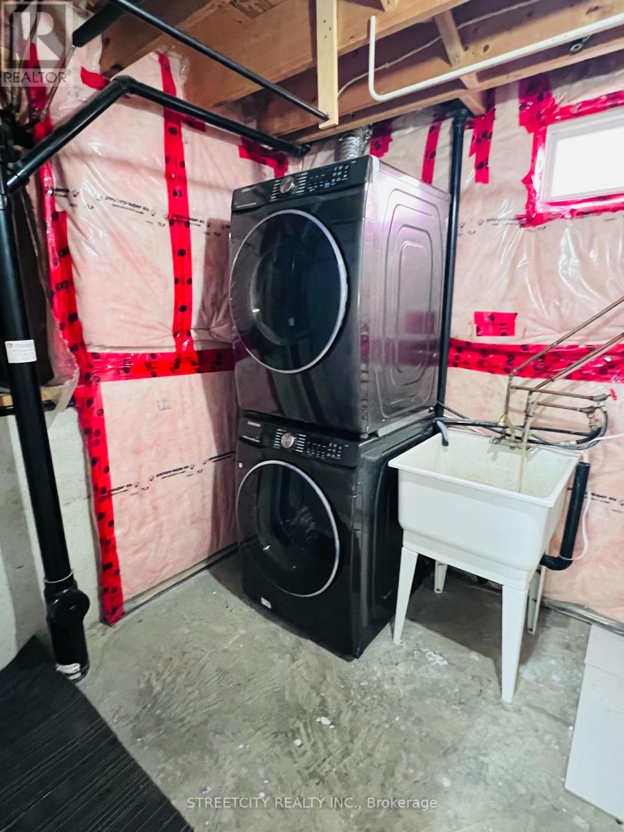 1279 Aldersbrook Road, London North (North I), Ontario  N6G 4T3 - Photo 37 - X12976338