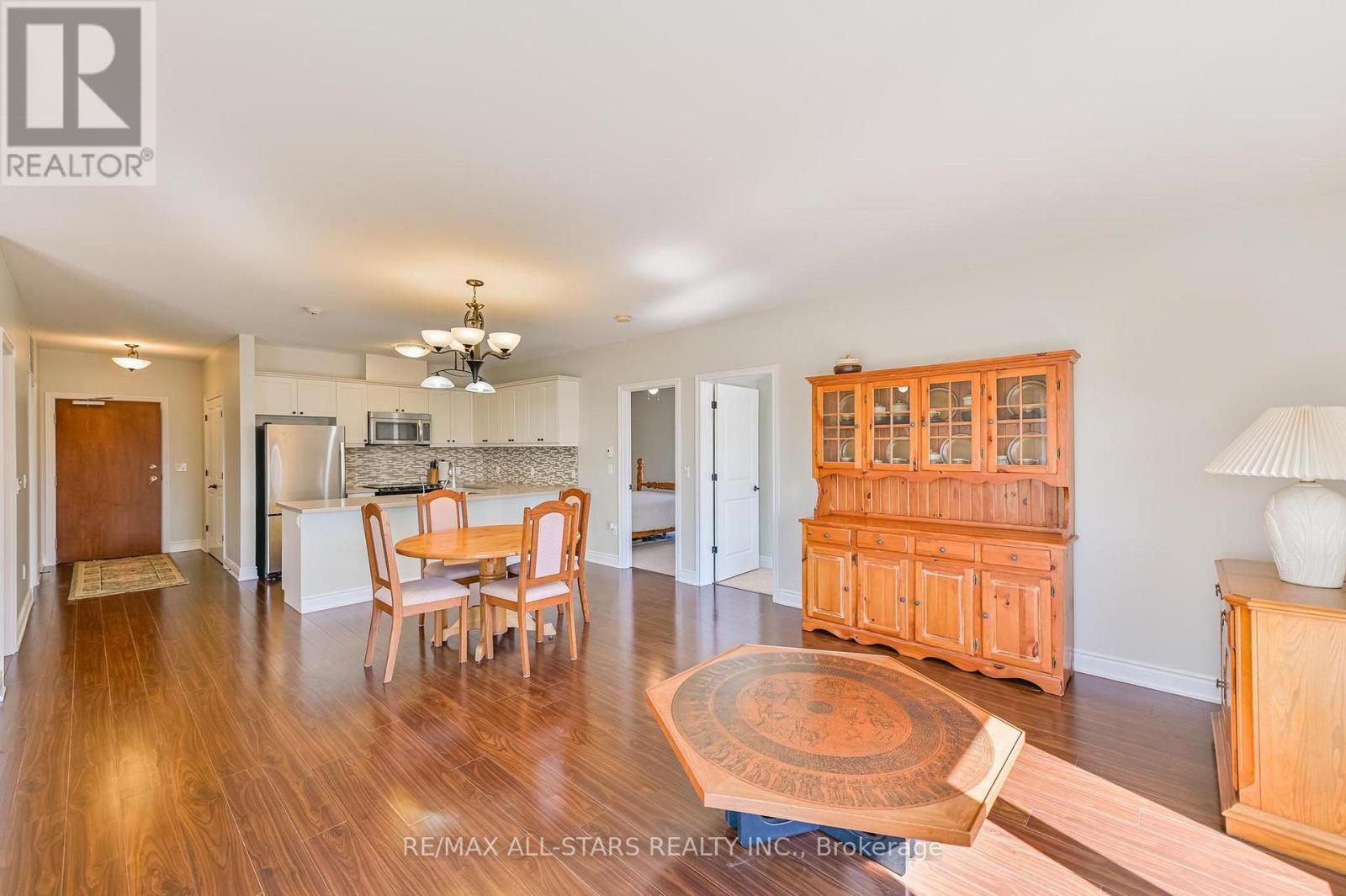 201 - 94 Francis Street W, Kawartha Lakes, Ontario  K0M 1N0 - Photo 11 - X12976282