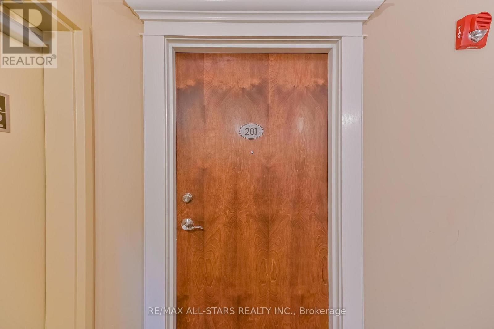 201 - 94 Francis Street W, Kawartha Lakes, Ontario  K0M 1N0 - Photo 4 - X12976282