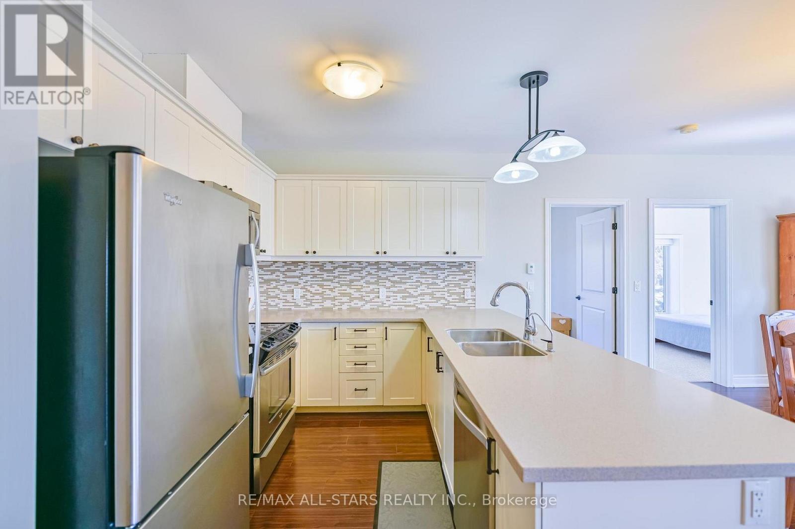 201 - 94 Francis Street W, Kawartha Lakes, Ontario  K0M 1N0 - Photo 7 - X12976282