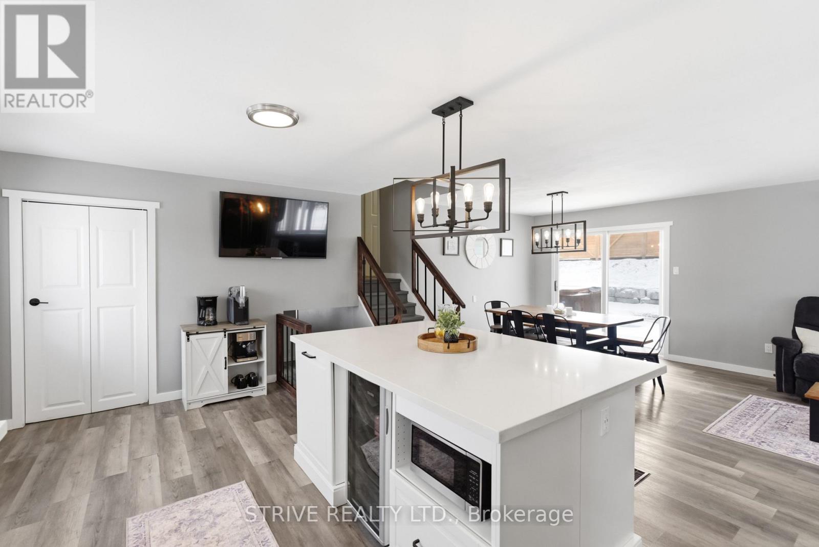 386 Mount Nebo Road, Kawartha Lakes, Ontario  K0L 2W0 - Photo 8 - X12976340