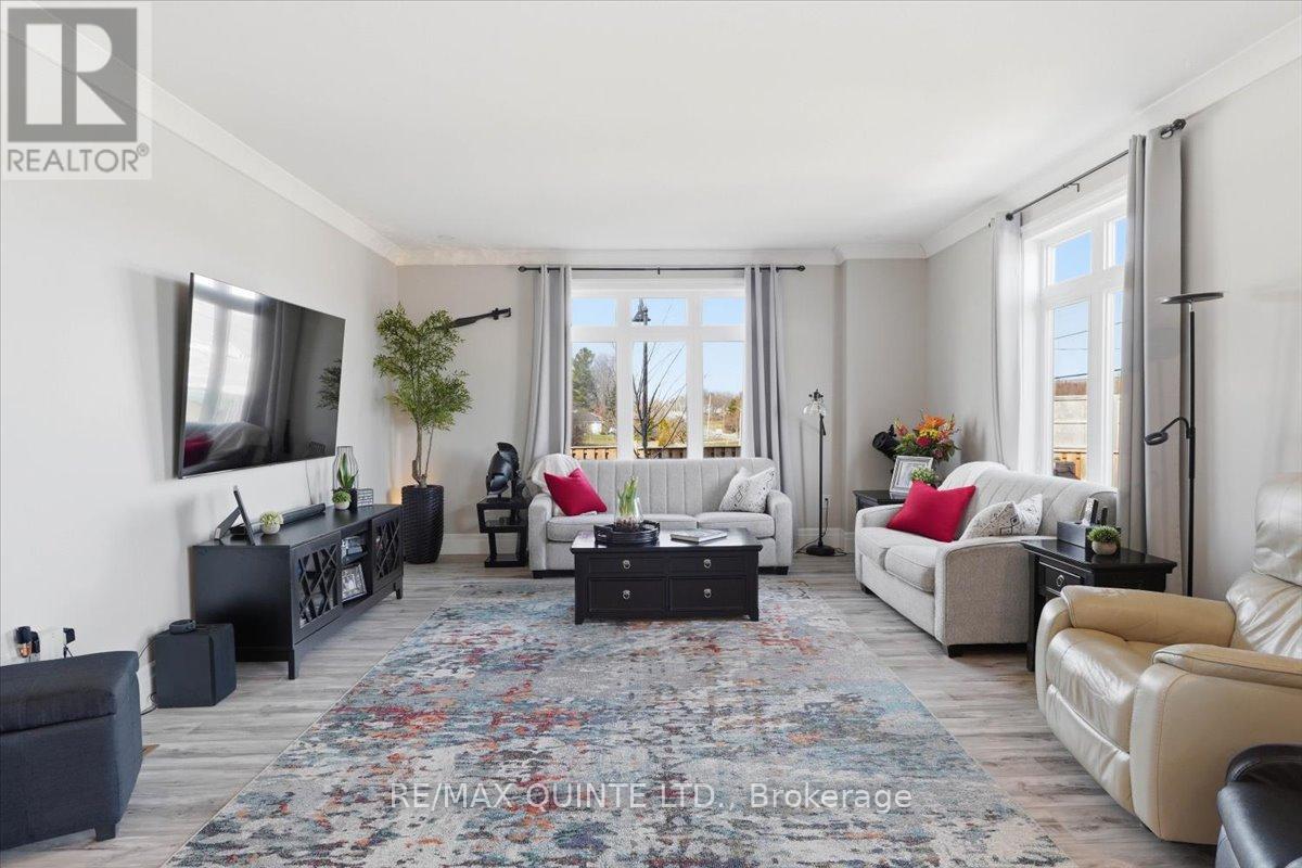 5 Allen Street, Prince Edward County, Ontario  K0K 2T0 - Photo 10 - X12976524