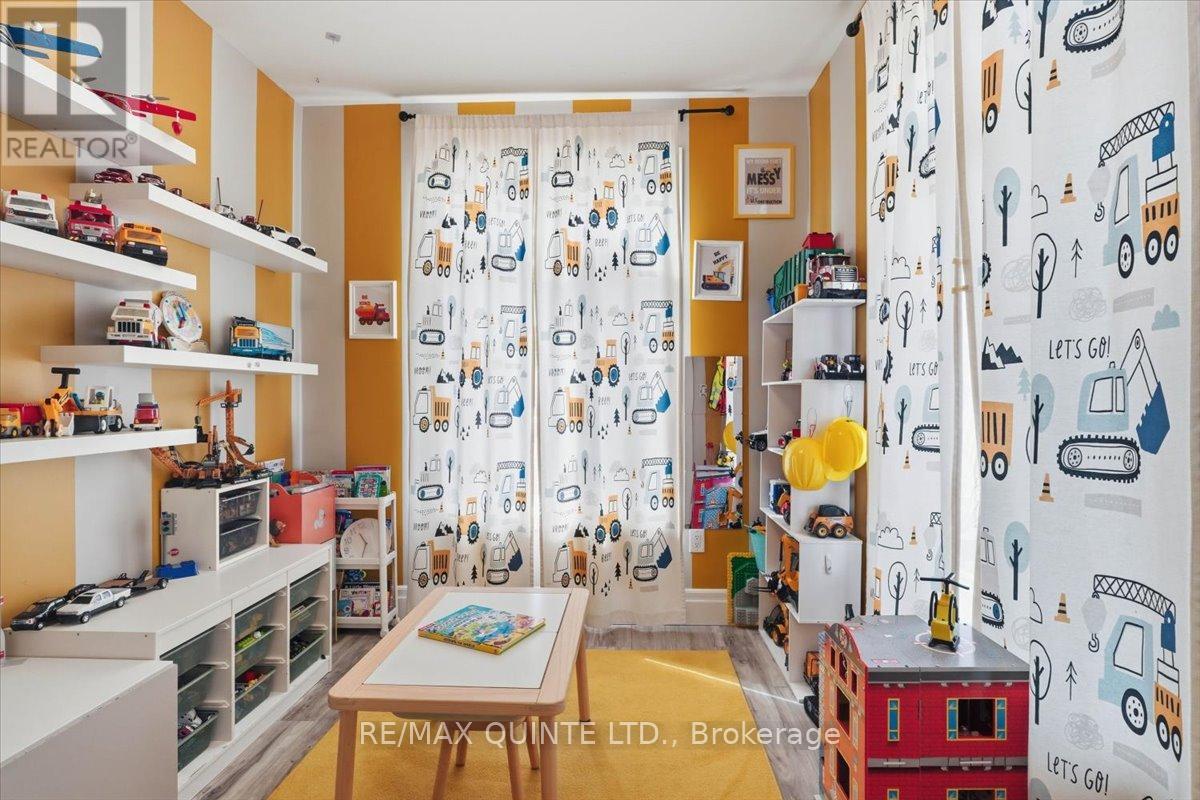 5 Allen Street, Prince Edward County, Ontario  K0K 2T0 - Photo 17 - X12976524