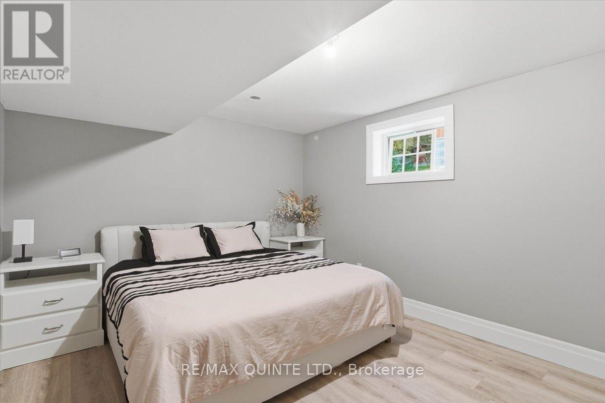 5 Allen Street, Prince Edward County, Ontario  K0K 2T0 - Photo 32 - X12976524