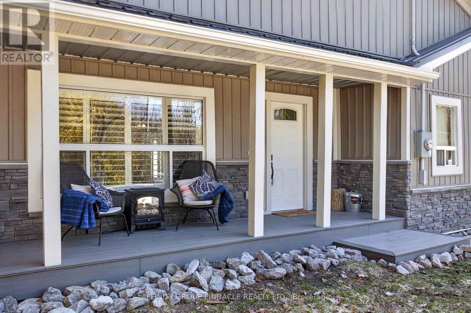 147 Sturgeon Glen Road, Kawartha Lakes, Ontario  K0M 1N0 - Photo 2 - X12976556