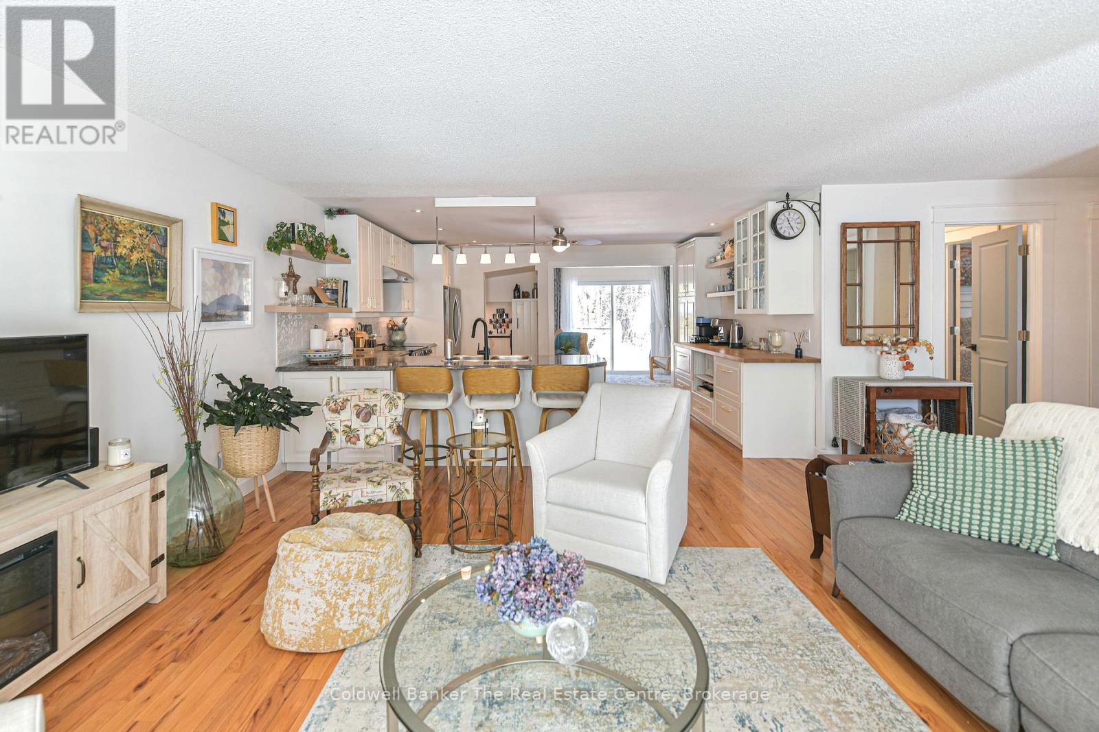 460 Phillip Street E, Gravenhurst, Ontario  P1P 1M4 - Photo 10 - X12976204