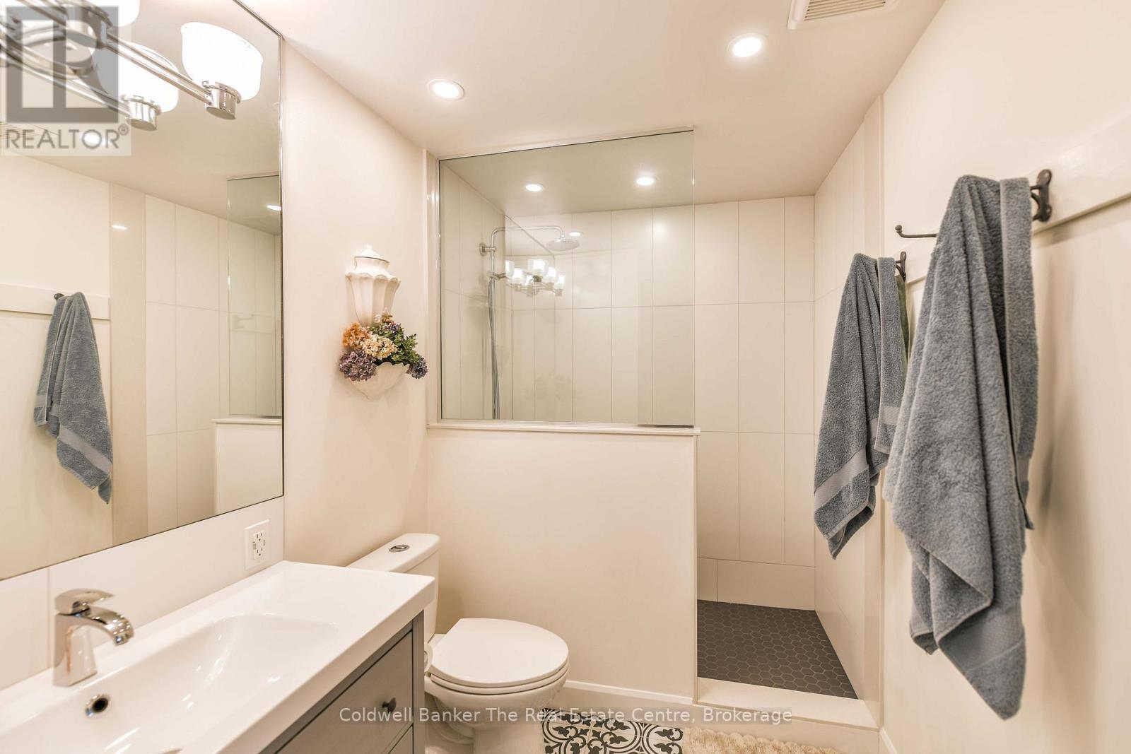 460 Phillip Street E, Gravenhurst, Ontario  P1P 1M4 - Photo 26 - X12976204