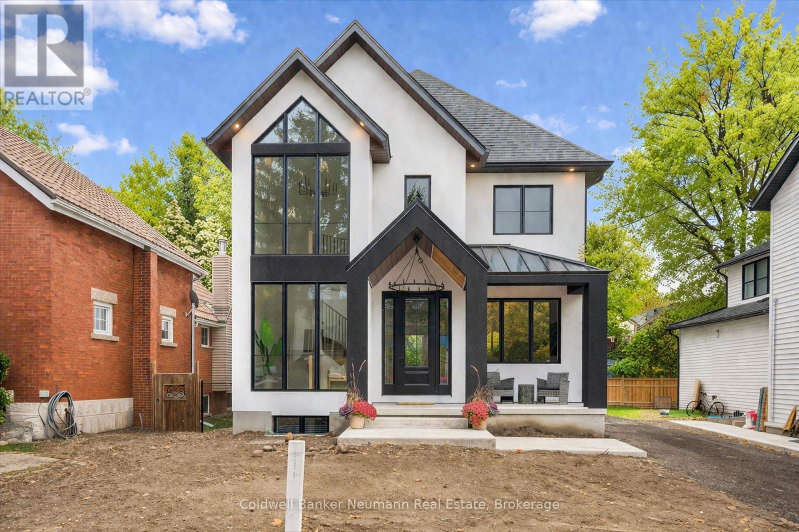 126 Oxford Street, Guelph, Ontario  N1H 2M7 - Photo 2 - X12976230