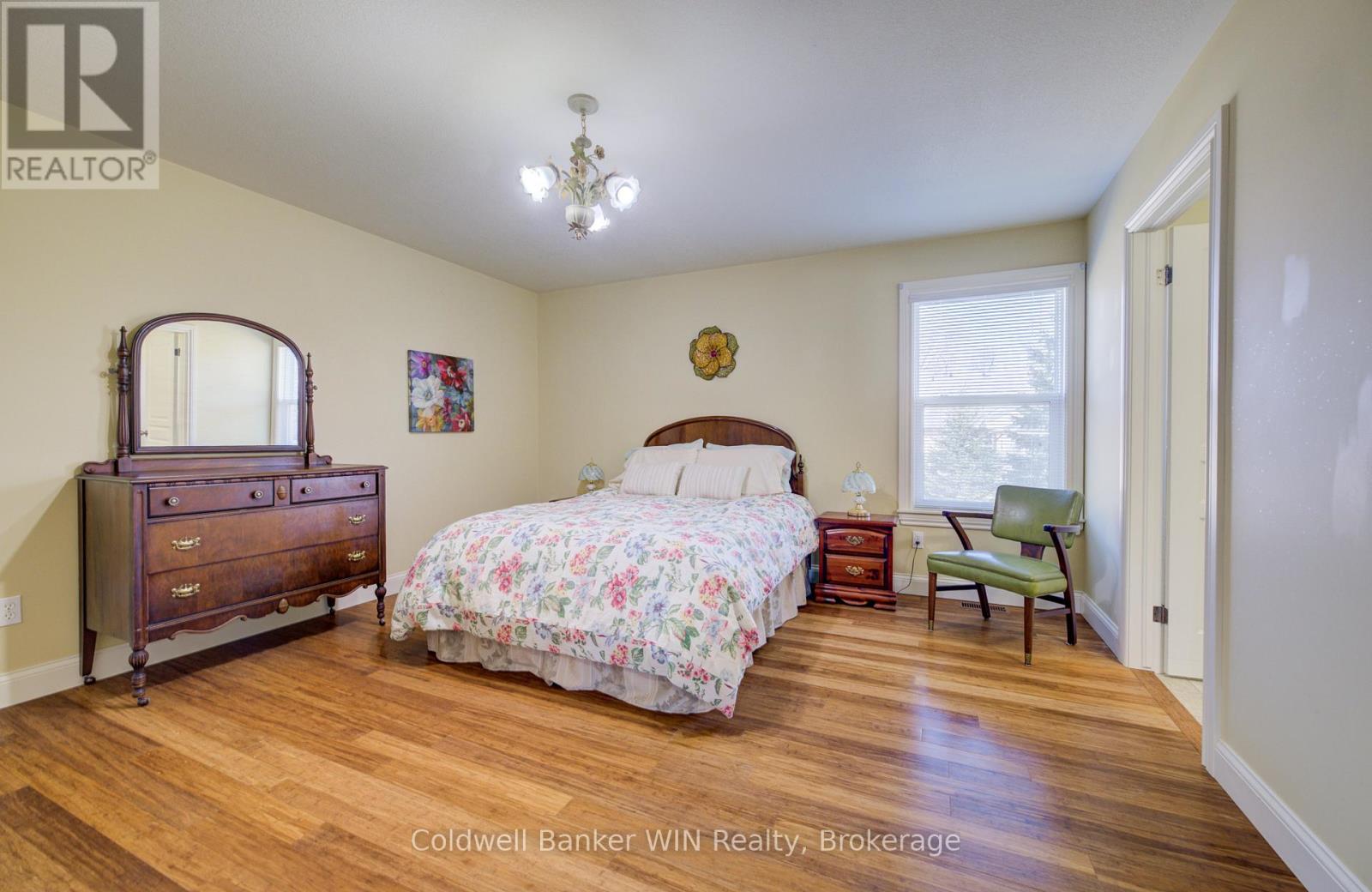 34 Regency Drive, Minto, Ontario  N0G 1M0 - Photo 18 - X12976234