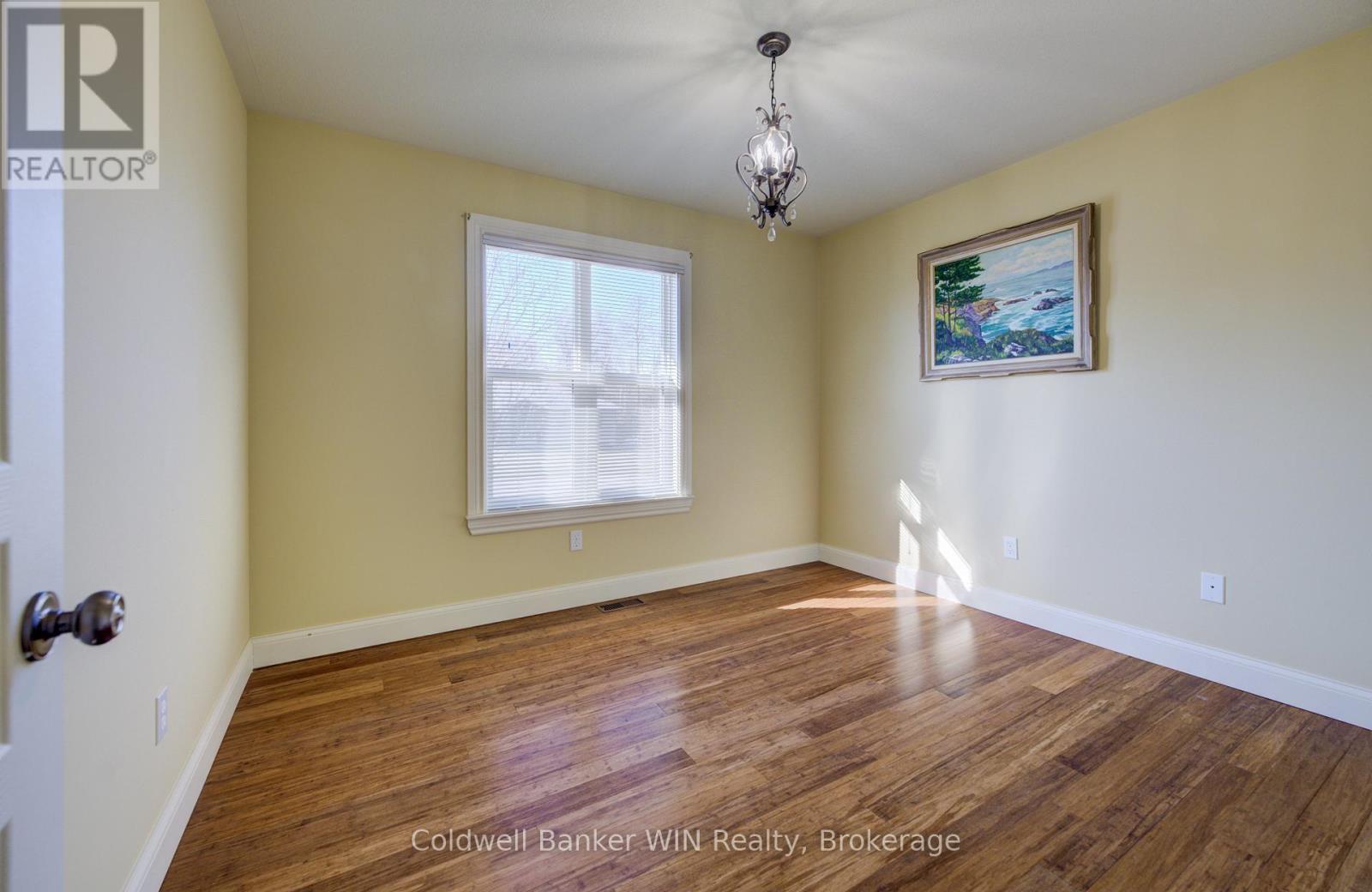 34 Regency Drive, Minto, Ontario  N0G 1M0 - Photo 22 - X12976234