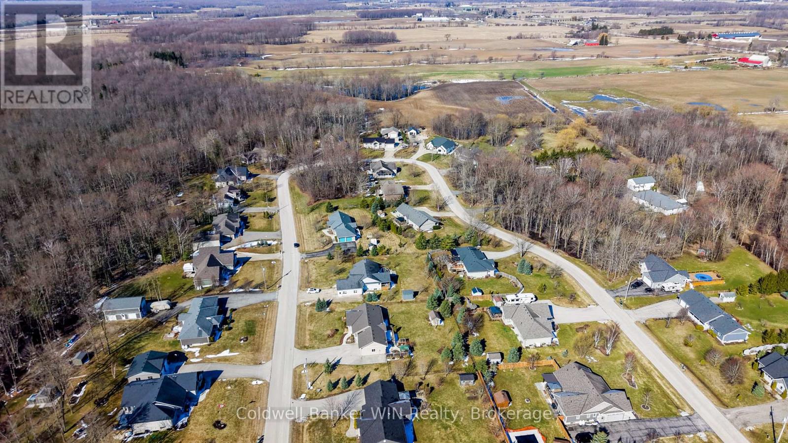 34 Regency Drive, Minto, Ontario  N0G 1M0 - Photo 36 - X12976234