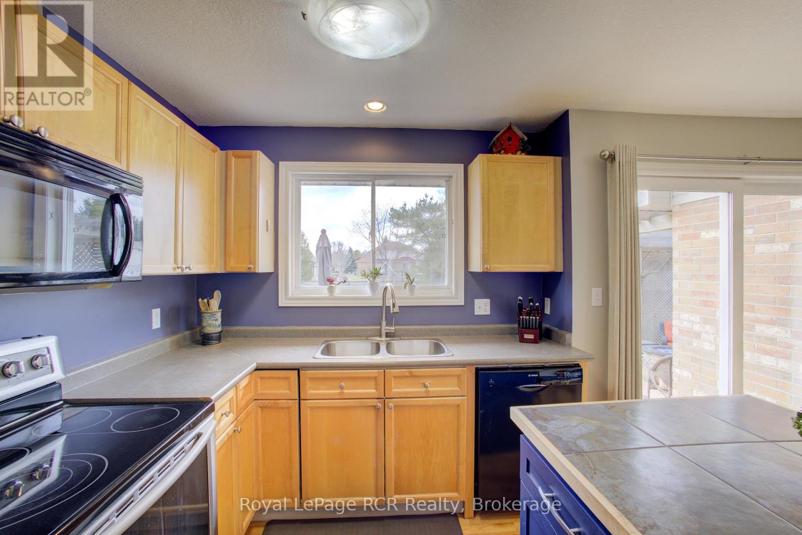 232 Conestoga Street N, Wellington North, Ontario N0G 1A0 - Photo 13 - X12976384