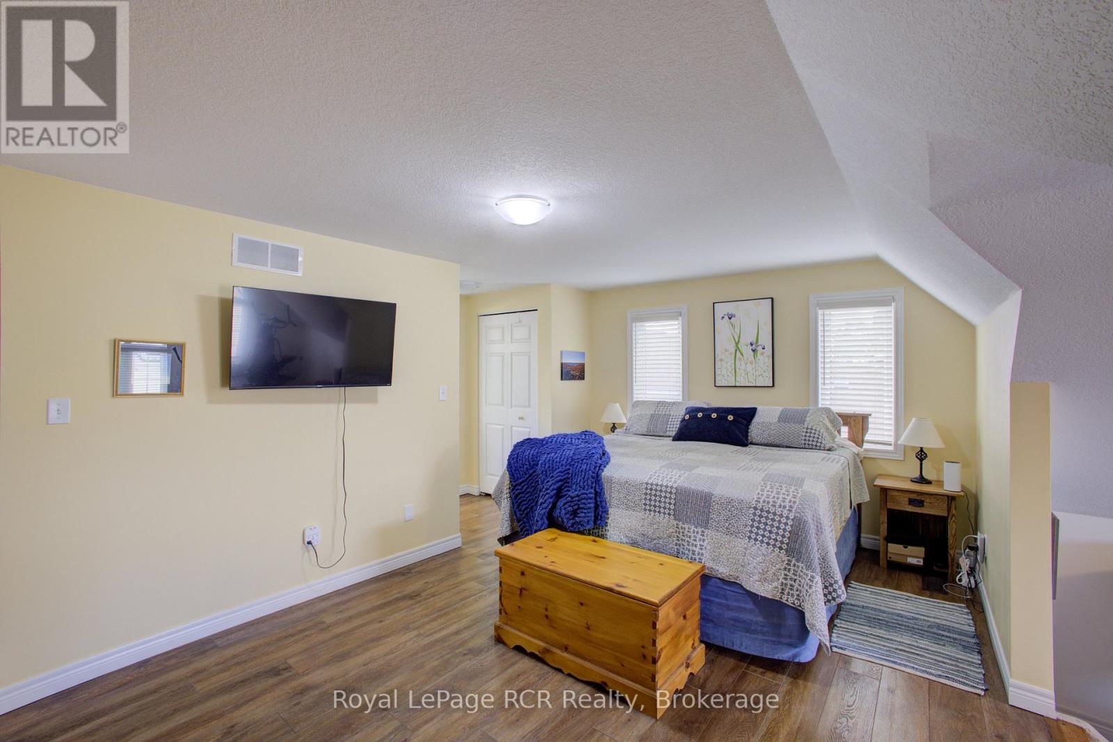 232 Conestoga Street N, Wellington North, Ontario N0G 1A0 - Photo 30 - X12976384