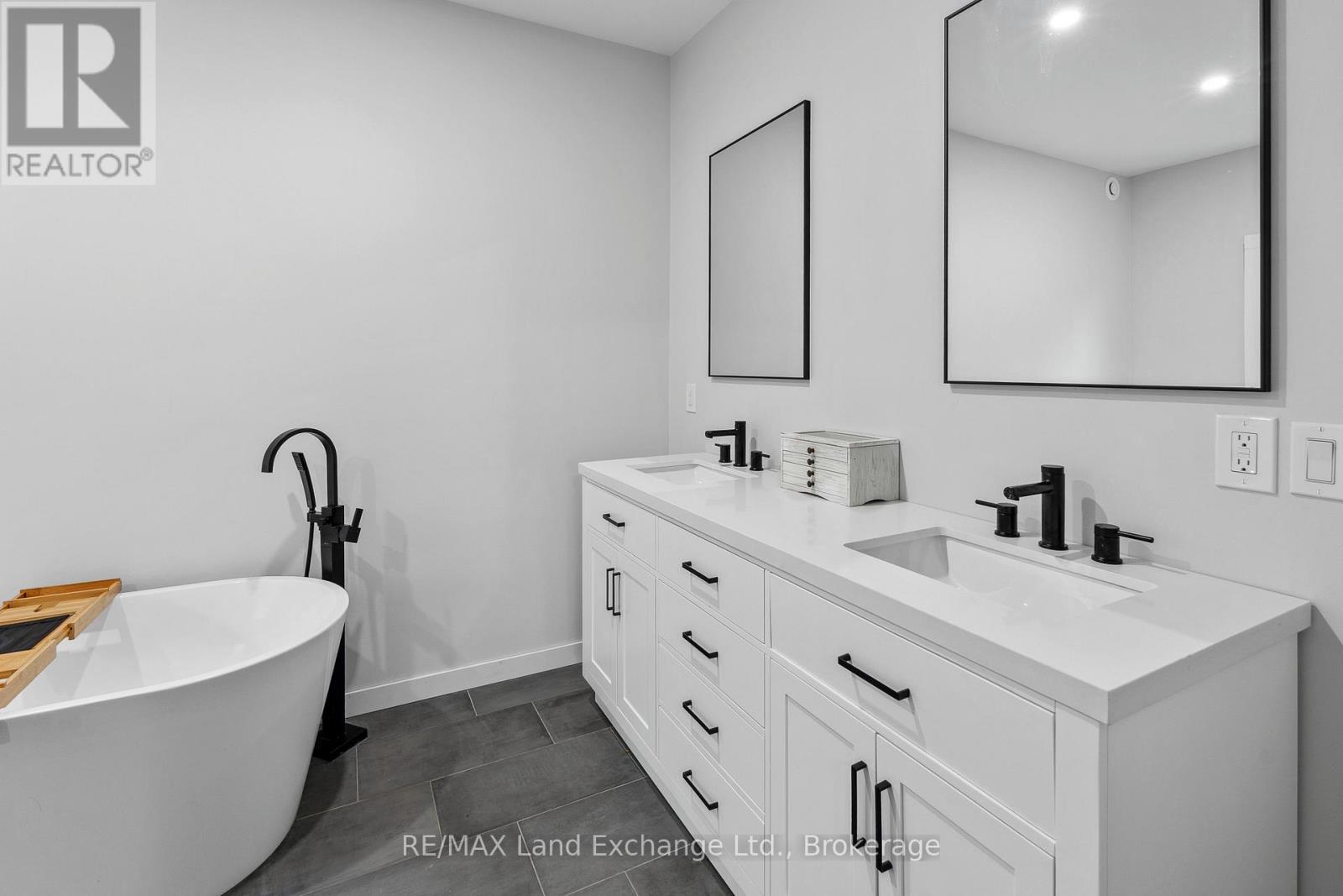 89 Concession 4 Road, Saugeen Shores, Ontario  N0H 2C5 - Photo 20 - X12976478