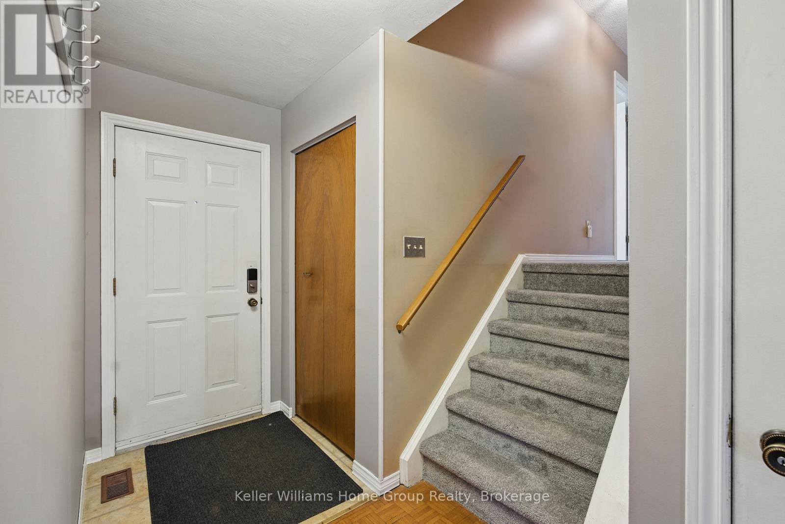 4 Market Street, Kitchener, Ontario  N2K 1H2 - Photo 13 - X12976492