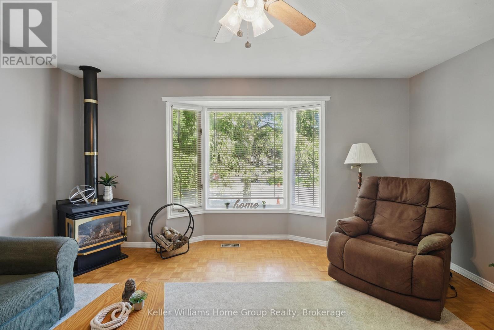 4 Market Street, Kitchener, Ontario  N2K 1H2 - Photo 5 - X12976492