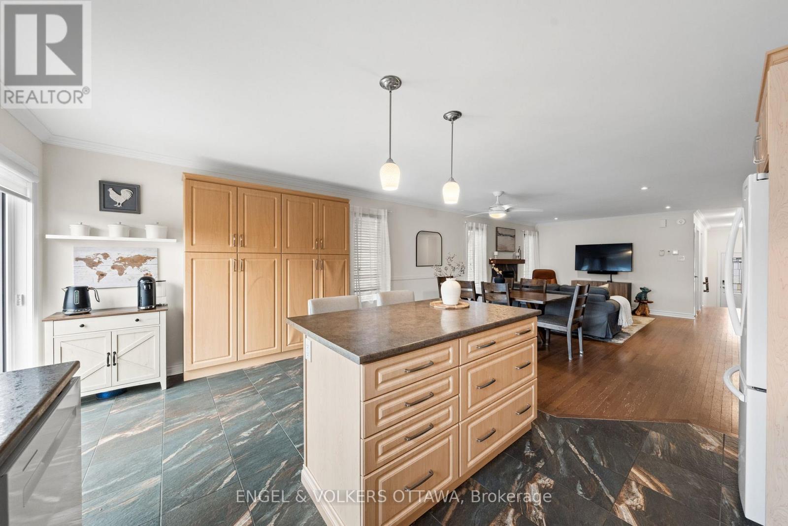 203 Belfort Street, Russell, Ontario  K0A 1W0 - Photo 11 - X12976134