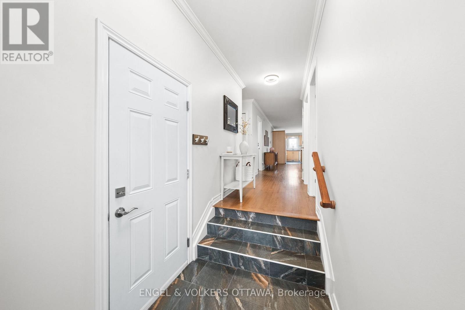 203 Belfort Street, Russell, Ontario  K0A 1W0 - Photo 4 - X12976134