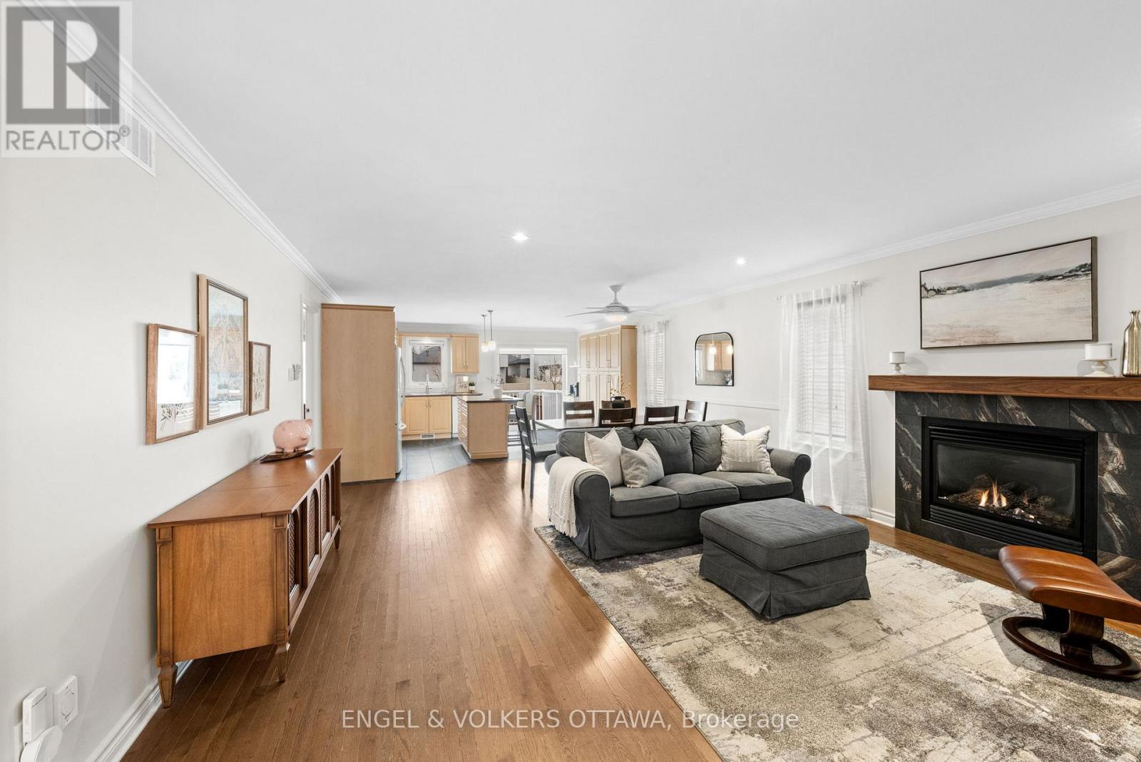 203 Belfort Street, Russell, Ontario  K0A 1W0 - Photo 5 - X12976134