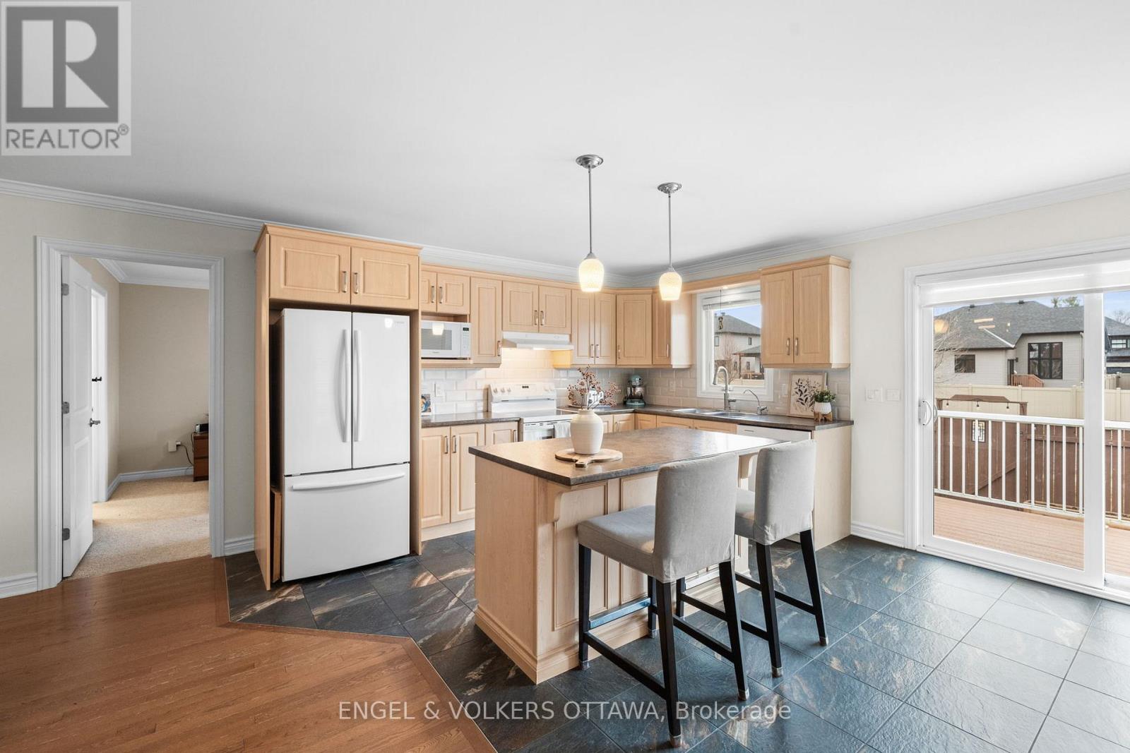 203 Belfort Street, Russell, Ontario  K0A 1W0 - Photo 9 - X12976134