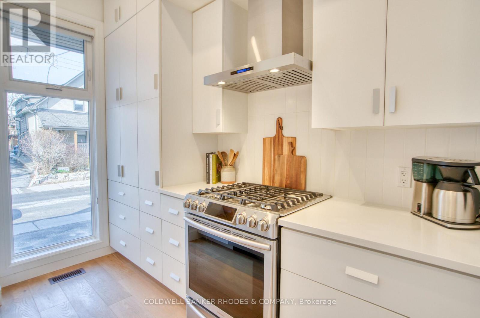 103a Stirling Avenue, Ottawa, Ontario  K1Y 1P9 - Photo 11 - X12976148