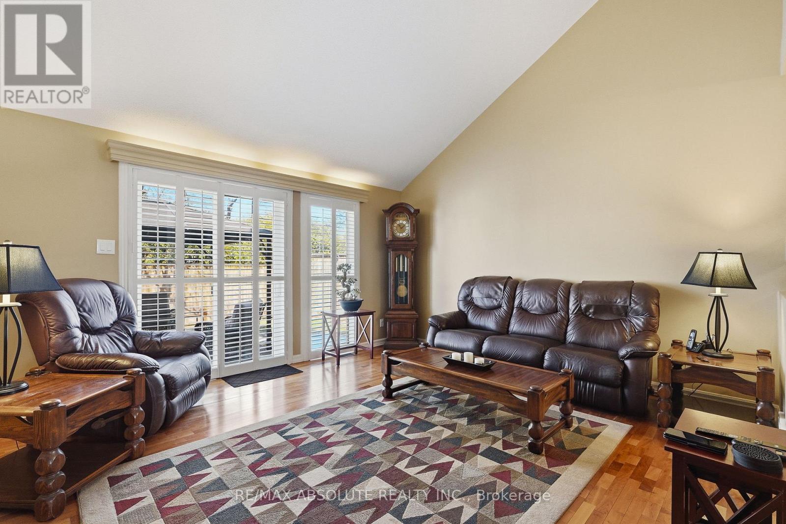 1594 St Georges Street, Ottawa, Ontario  K1E 2M9 - Photo 13 - X12976196