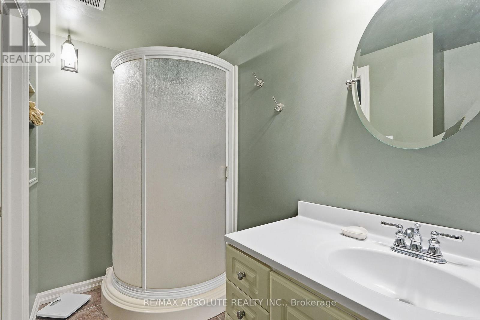 1594 St Georges Street, Ottawa, Ontario  K1E 2M9 - Photo 23 - X12976196