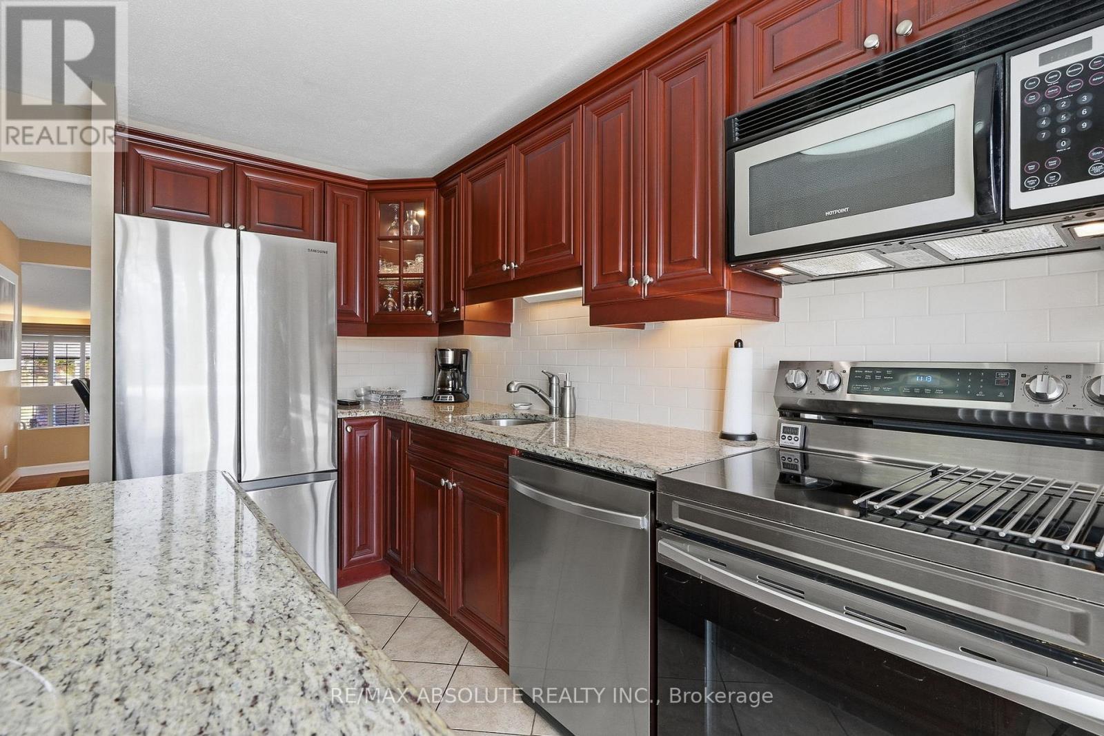 1594 St Georges Street, Ottawa, Ontario  K1E 2M9 - Photo 7 - X12976196