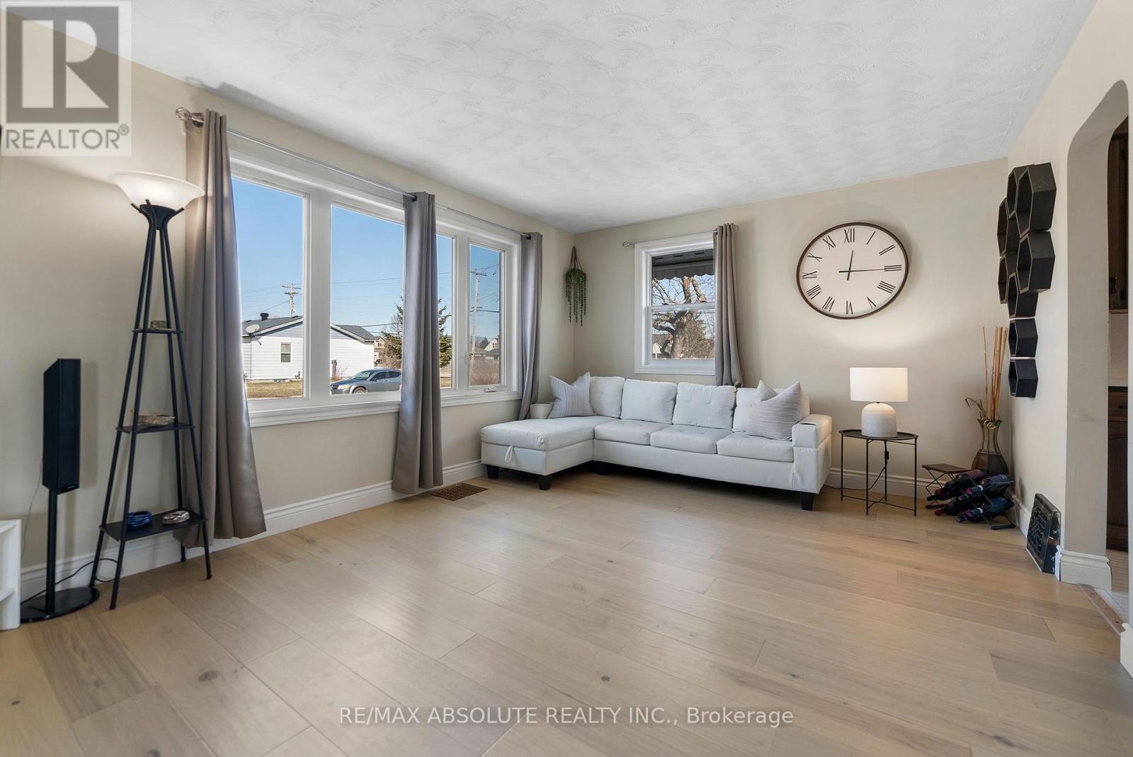 61 Third Avenue, Arnprior, Ontario  K7S 1Y6 - Photo 4 - X12976360