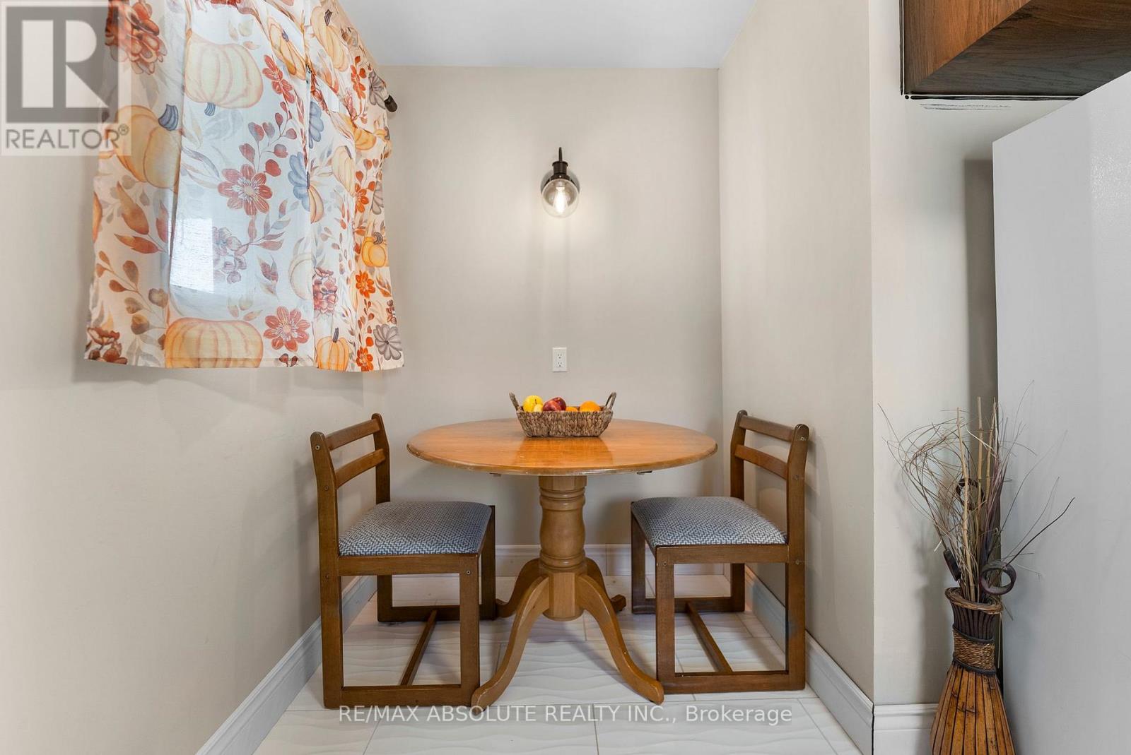 61 Third Avenue, Arnprior, Ontario  K7S 1Y6 - Photo 8 - X12976360