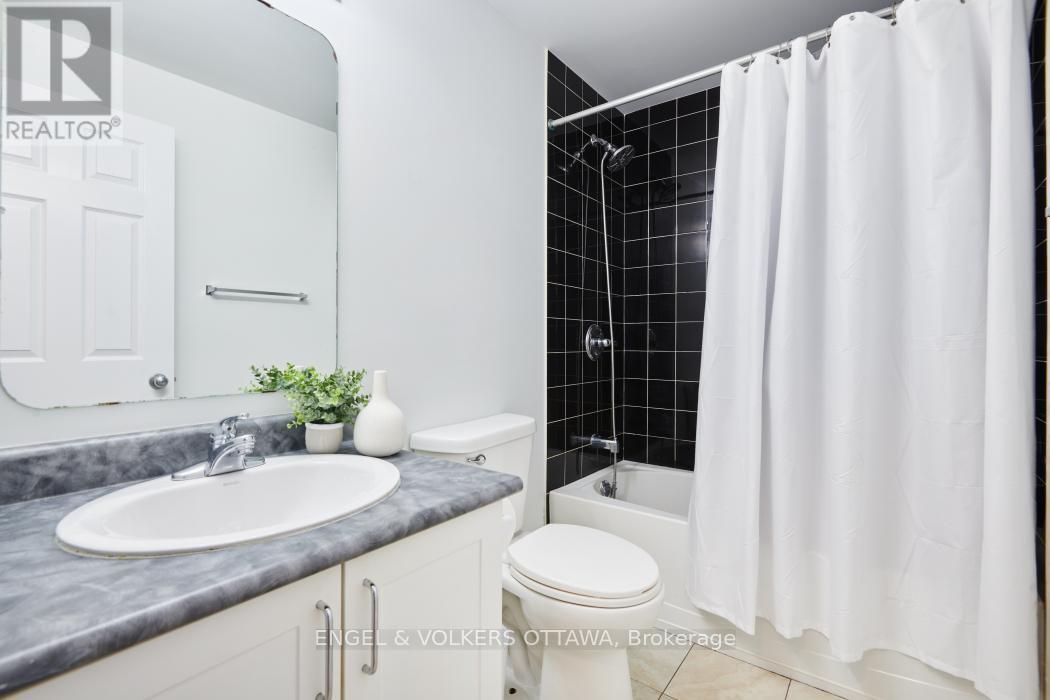 5 - 165 Waterbridge Drive, Ottawa, Ontario  K2G 7G3 - Photo 15 - X12976392