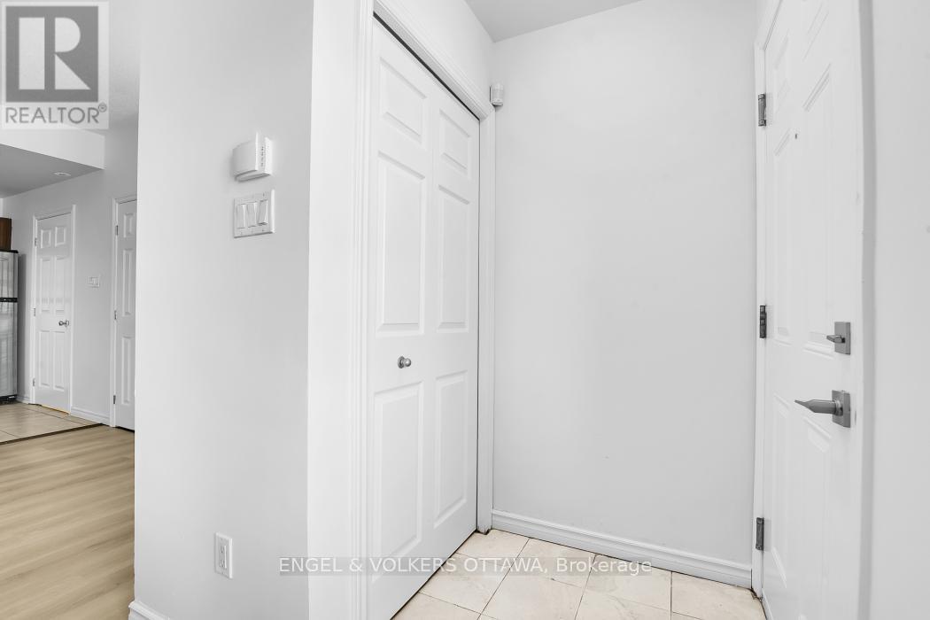 5 - 165 Waterbridge Drive, Ottawa, Ontario  K2G 7G3 - Photo 2 - X12976392