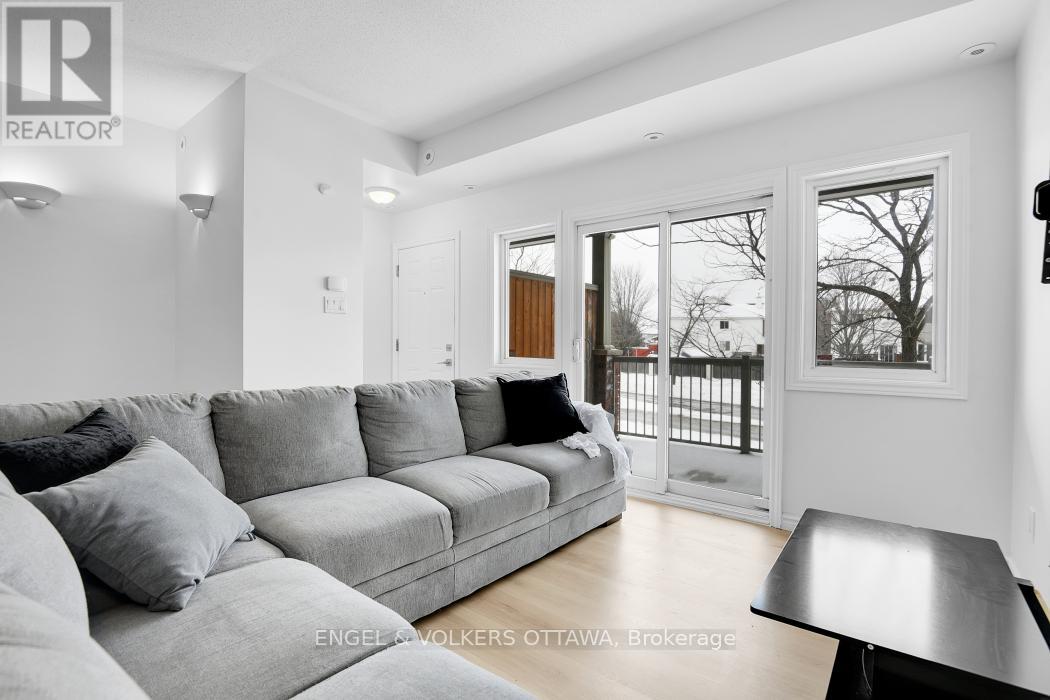 5 - 165 Waterbridge Drive, Ottawa, Ontario  K2G 7G3 - Photo 3 - X12976392