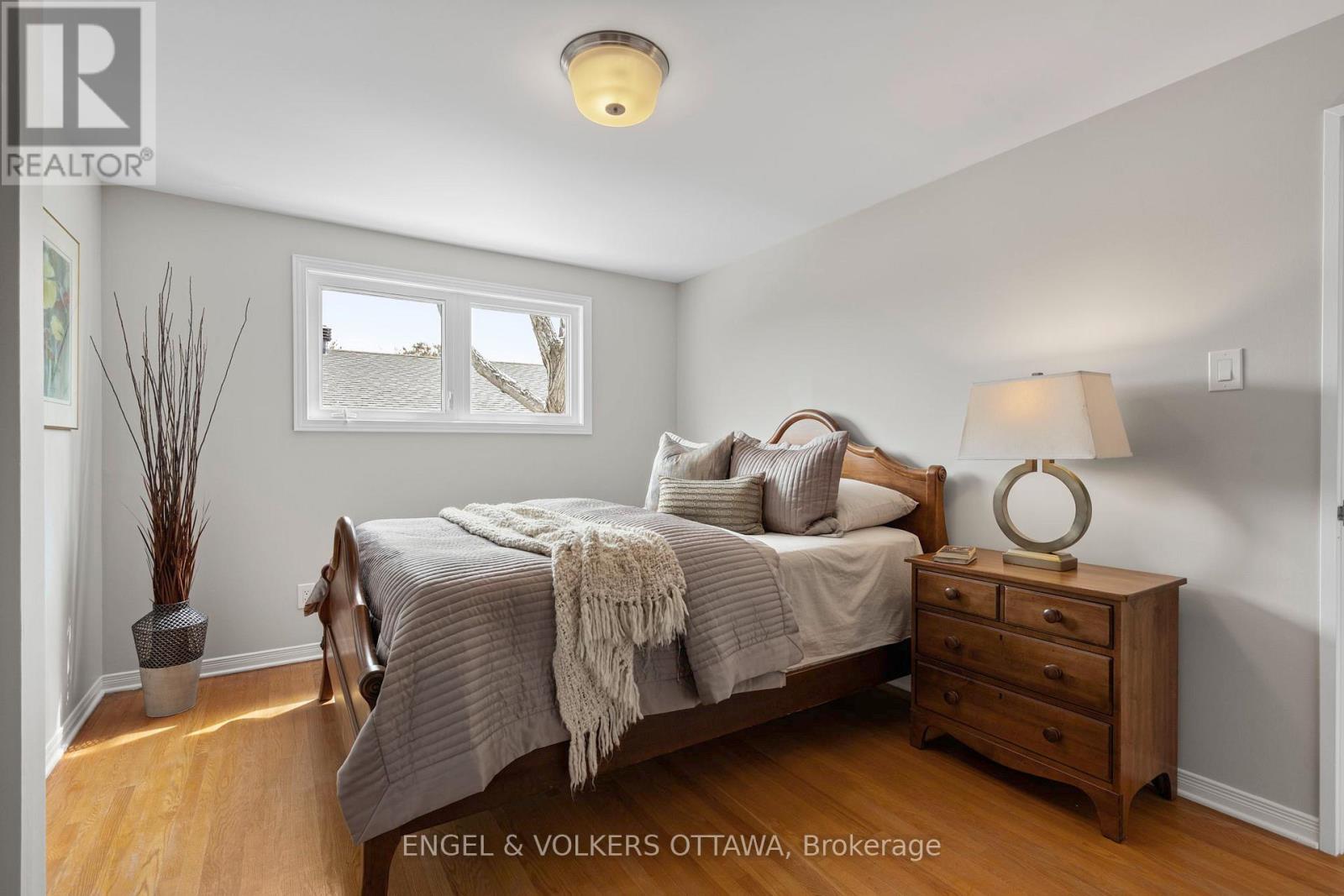 2125 Valley Drive, Ottawa, Ontario  K1G 2P6 - Photo 18 - X12976426