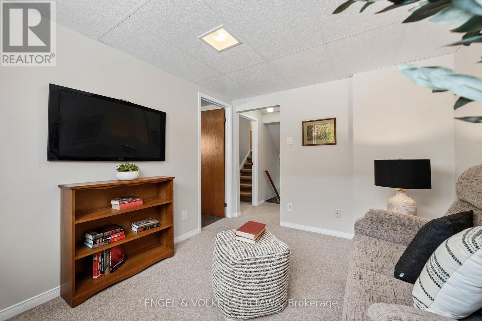 2125 Valley Drive, Ottawa, Ontario  K1G 2P6 - Photo 29 - X12976426