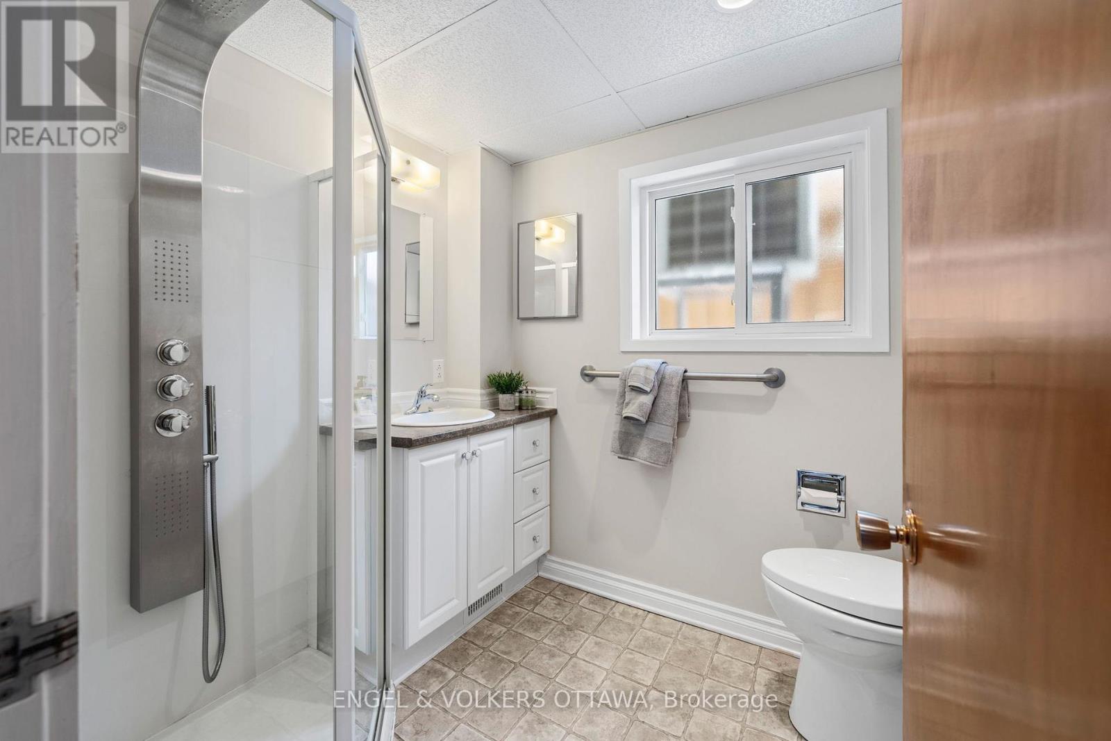 2125 Valley Drive, Ottawa, Ontario  K1G 2P6 - Photo 31 - X12976426