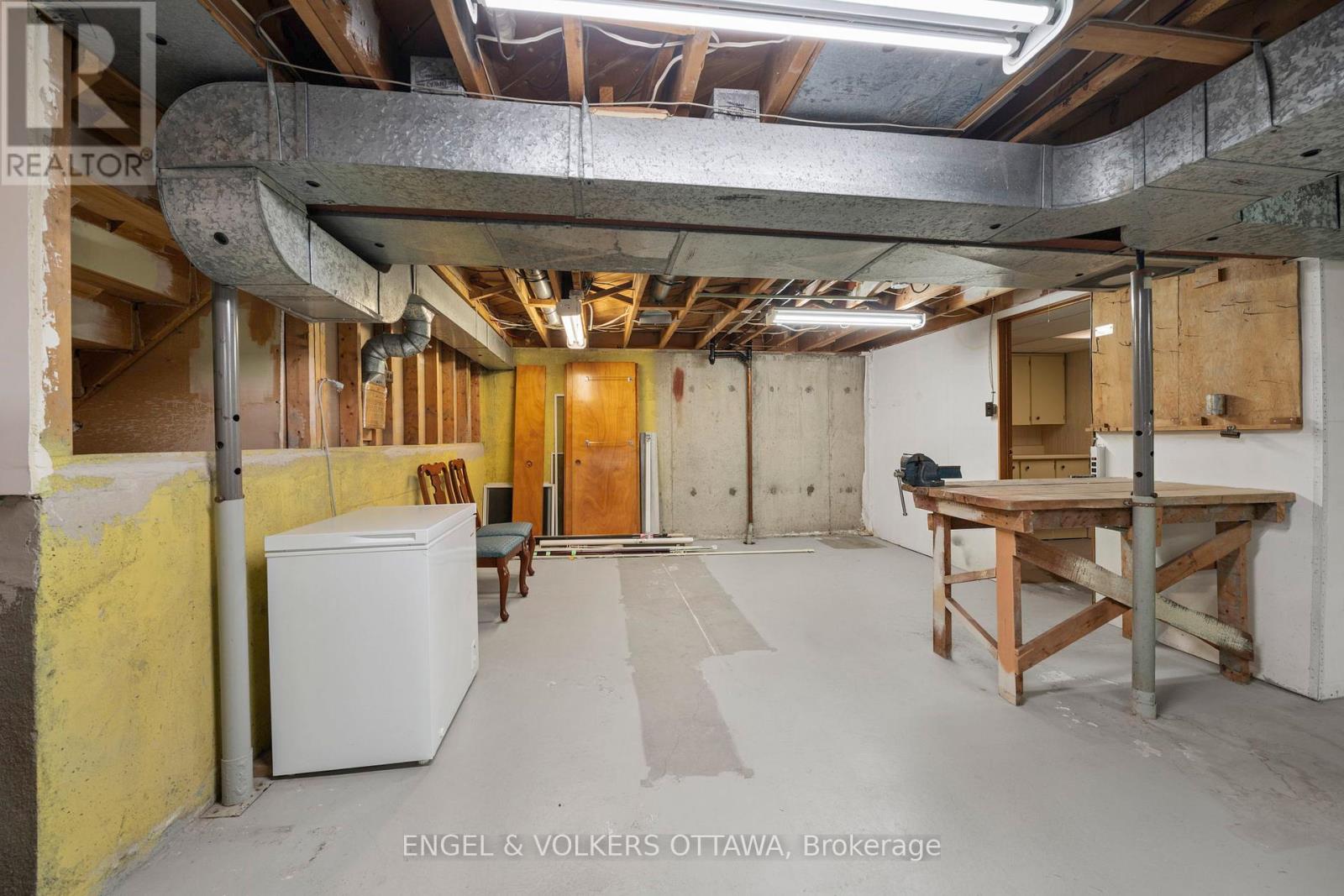 2125 Valley Drive, Ottawa, Ontario  K1G 2P6 - Photo 34 - X12976426