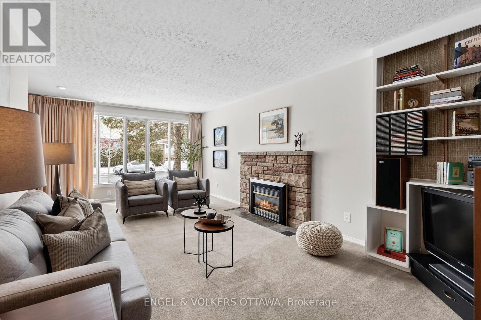 2125 Valley Drive, Ottawa, Ontario  K1G 2P6 - Photo 4 - X12976426