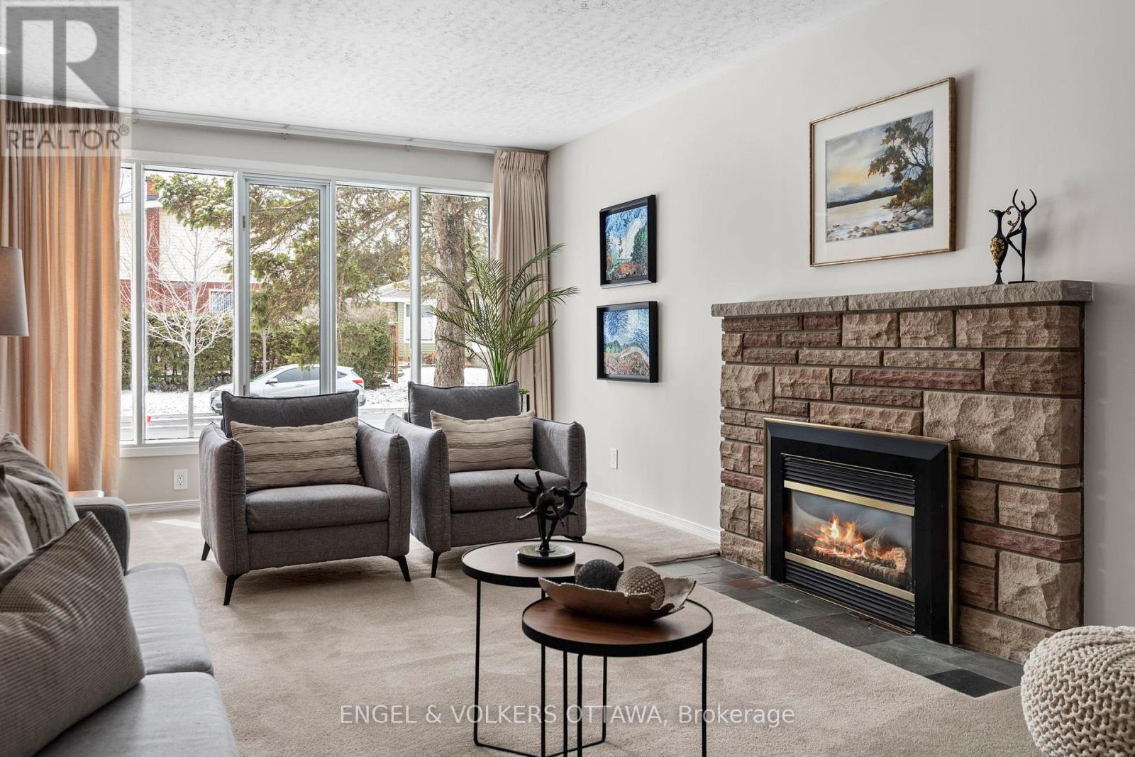 2125 Valley Drive, Ottawa, Ontario  K1G 2P6 - Photo 5 - X12976426