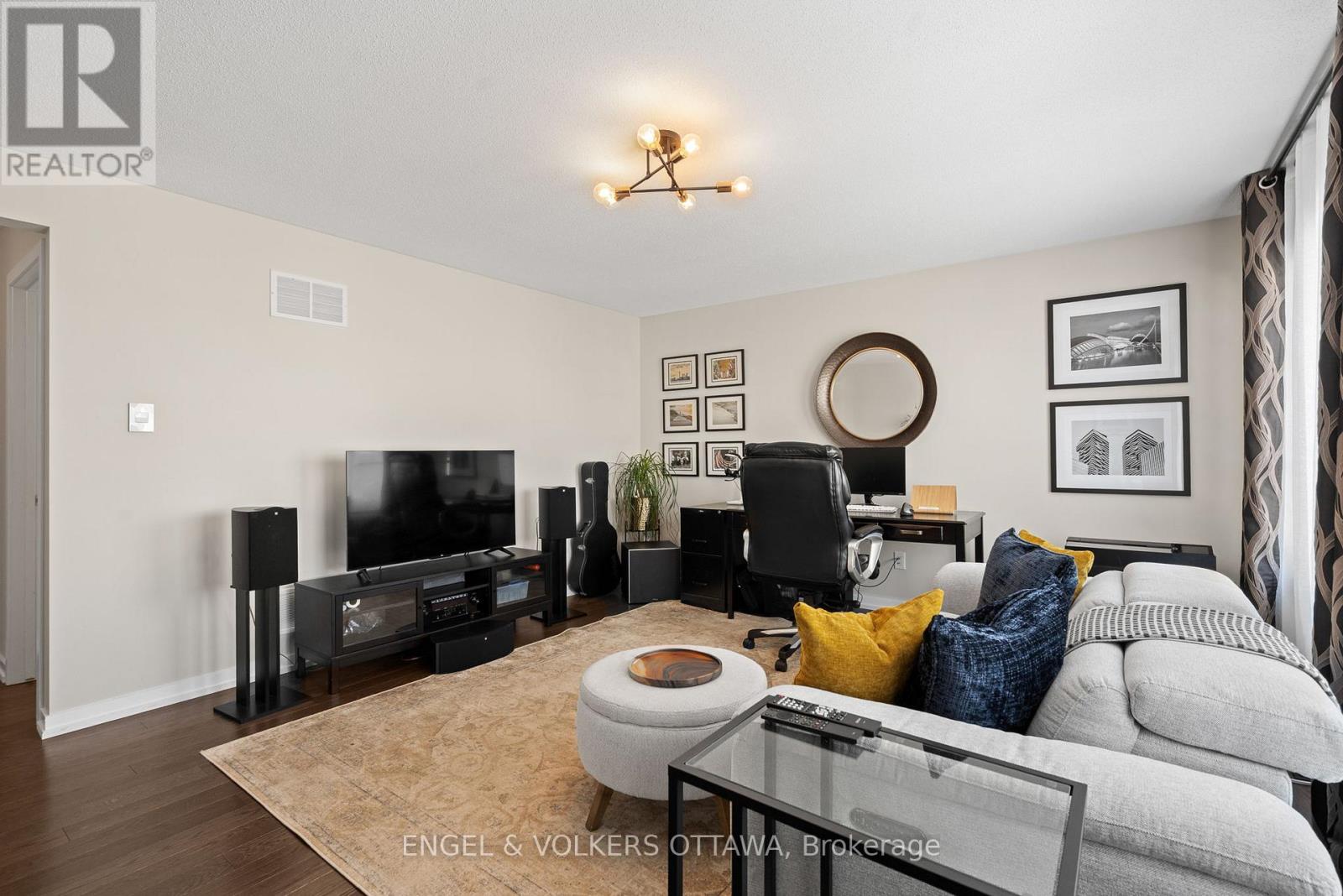 267 Sceptre Way, Ottawa, Ontario  K2V 0C6 - Photo 32 - X12976466