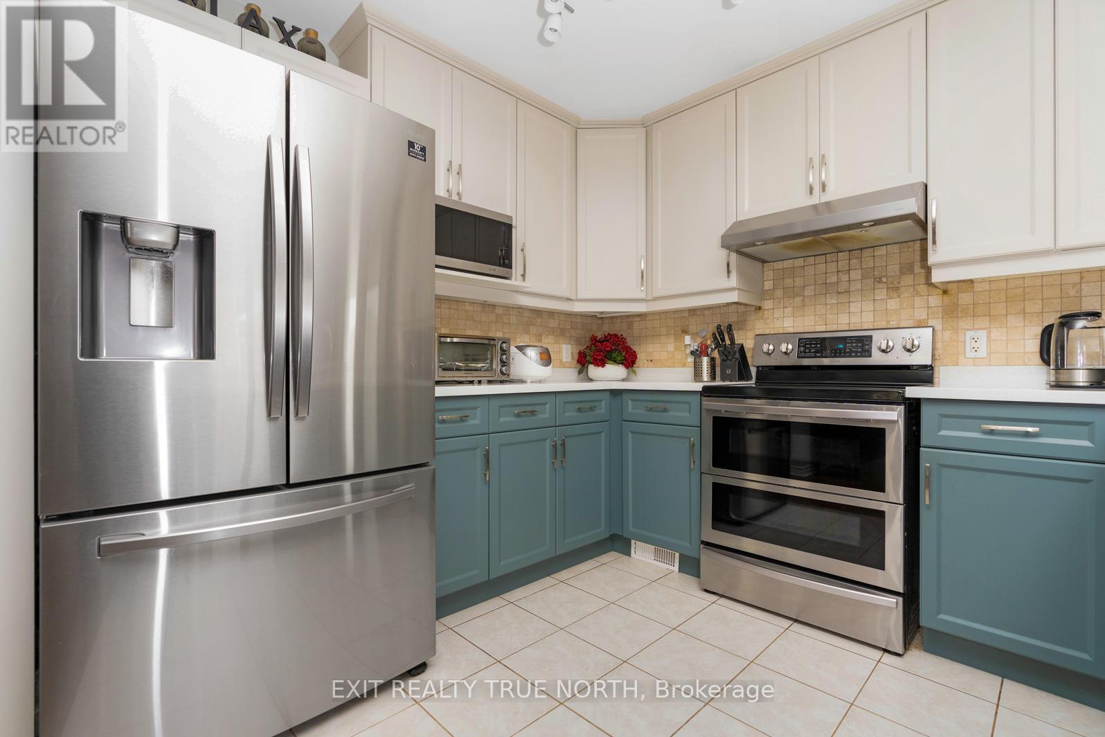 20 St Andrews Drive, Meaford, Ontario  N4L 0A2 - Photo 6 - X12975834