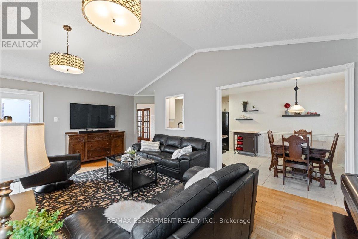 284 Delancey Boulevard, Hamilton, Ontario  L9B 1Y9 - Photo 18 - X12975872