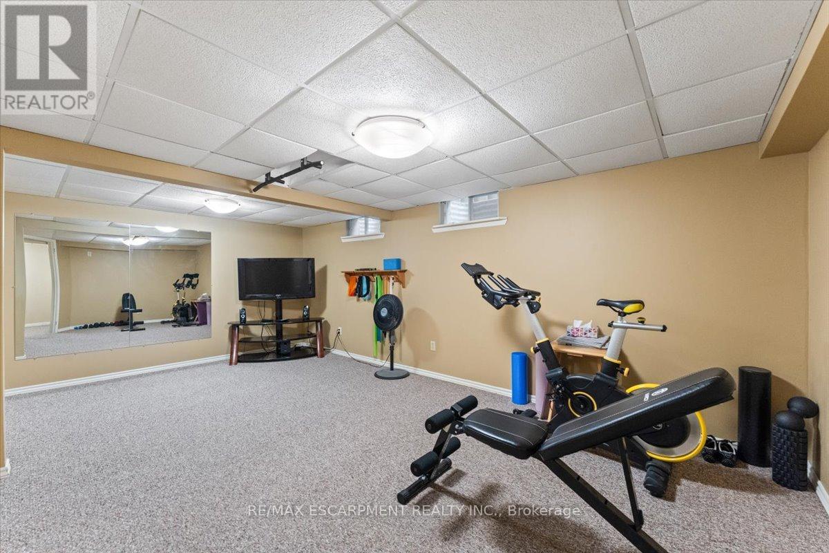 284 Delancey Boulevard, Hamilton, Ontario  L9B 1Y9 - Photo 38 - X12975872