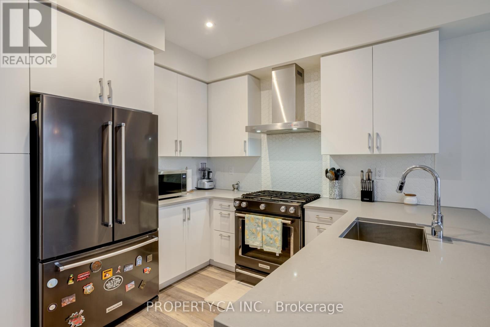 176 Whithorn Crescent, Haldimand, Ontario  N3W 0G7 - Photo 12 - X12975958