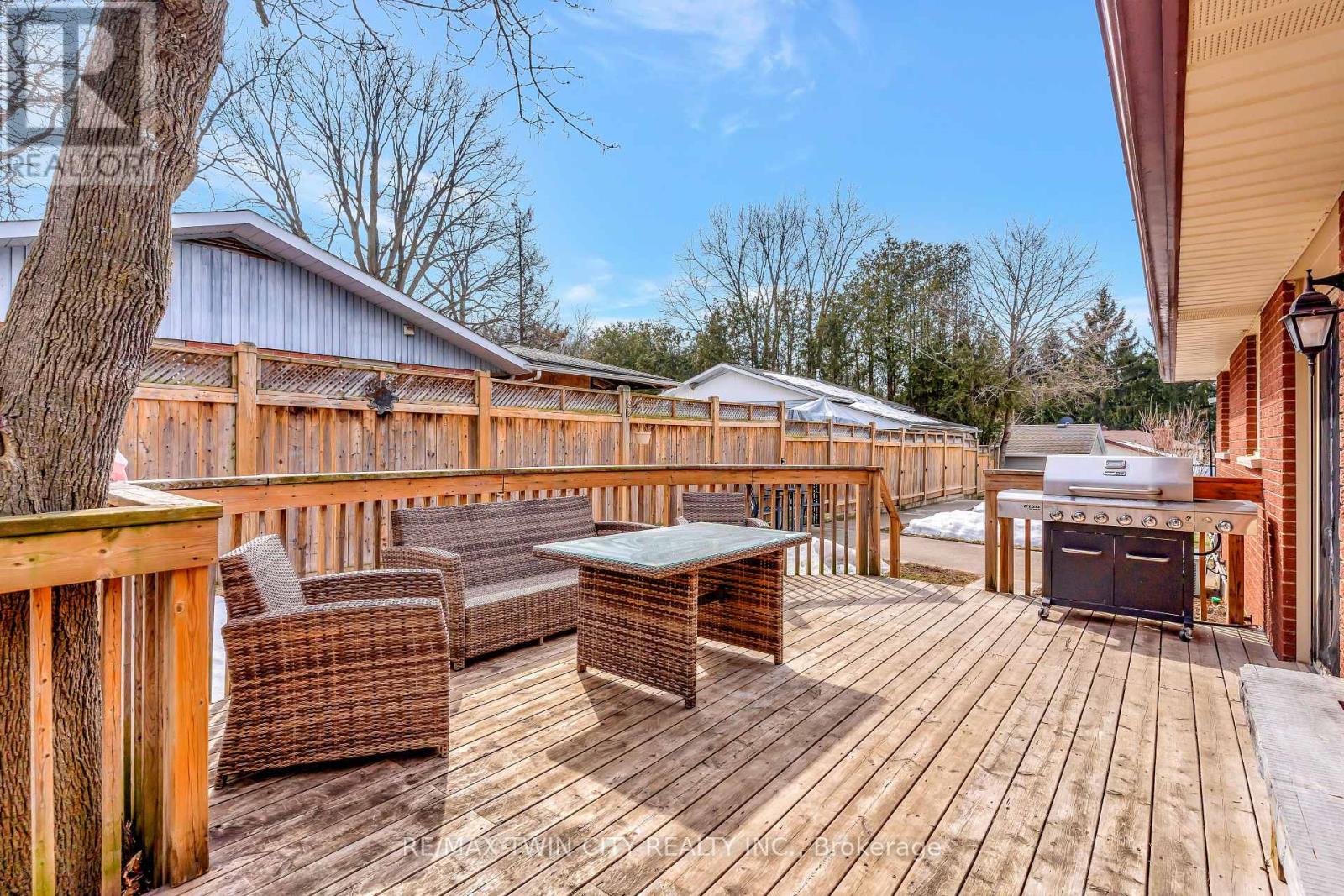 22 Victoria Street, North Dumfries, Ontario  N0B 1L0 - Photo 16 - X12975972