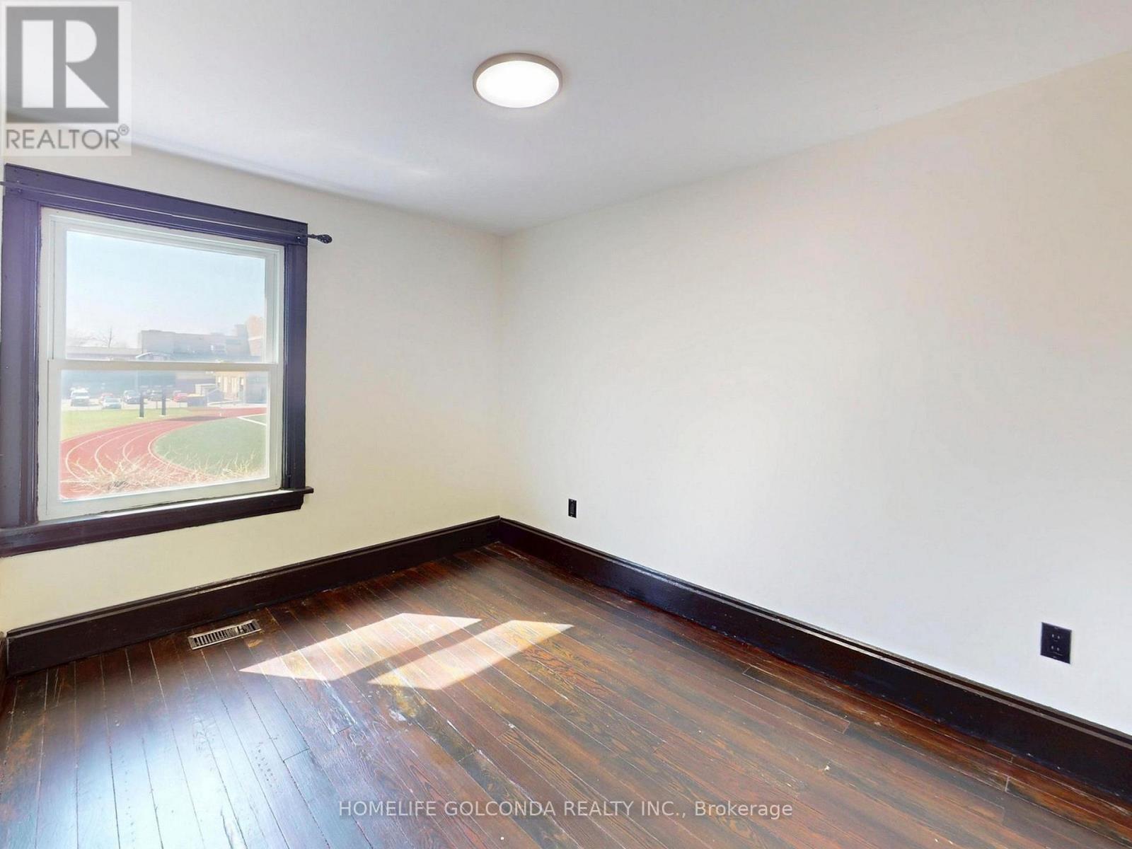 27 Woodland Avenue, St. Catharines, Ontario  L2R 5A1 - Photo 21 - X12975984